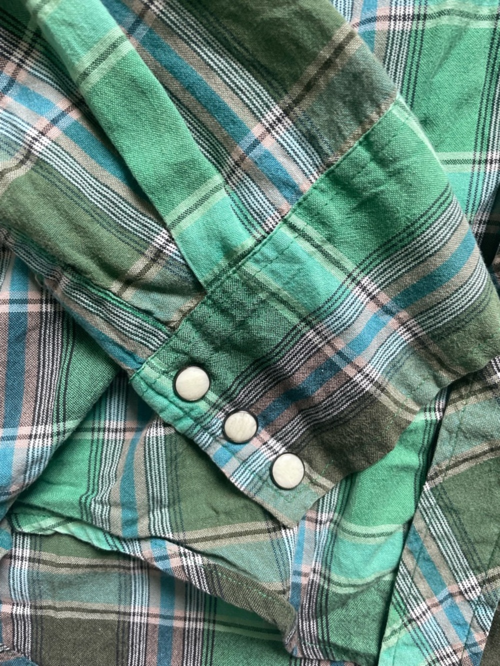 Green Plaid Long-Sleeve Shirt - Picture 4 of 4